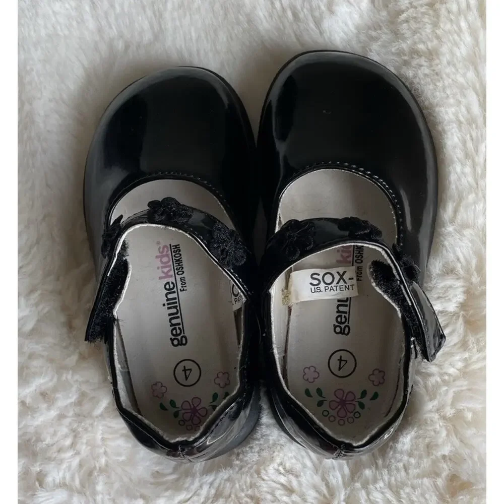 Girls Black Maryjane’s Size 4